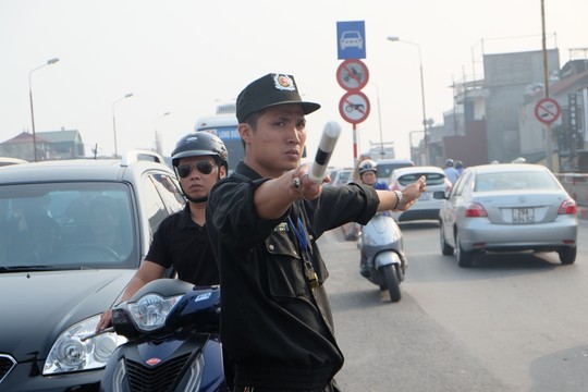 quyền hạn của cảnh sát cơ động điều khiển giao thông