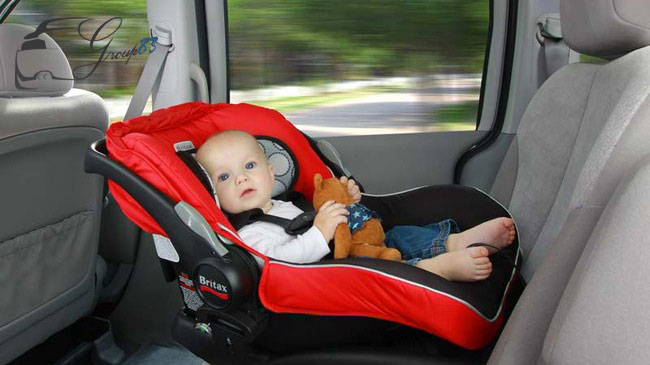 Ghế ngồi an toàn cho bé trên xe