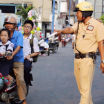 Mức xử phạt không đội mũ bảo hiểm tại Việt Nam